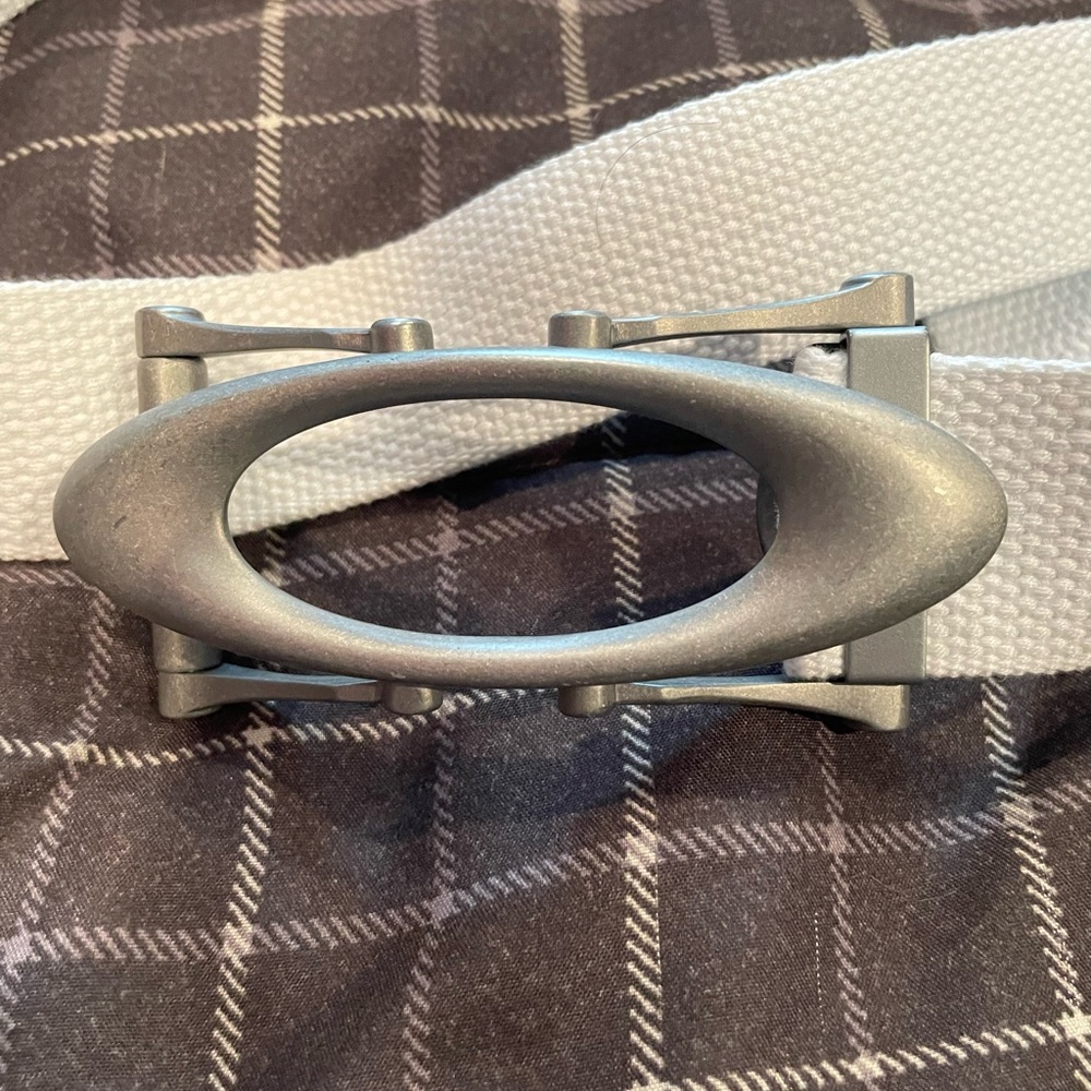 Oakley golf belt